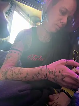 trashbrat online show from June 27, 12:26 am