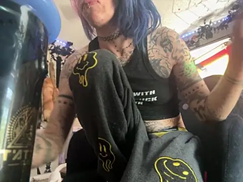 trashbrat online show from July 3, 3:40 pm