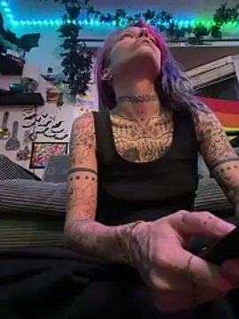 trashbrat online show from July 27, 2:51 am