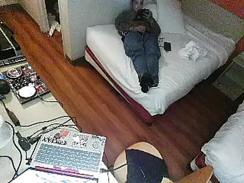 justthetip4209 online show from February 20, 6:06 am