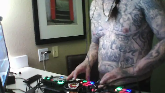 justthetip4209 online show from March 12, 9:12 am