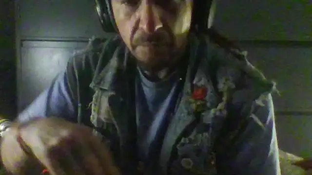 justthetip4209 online show from June 26, 12:15 am