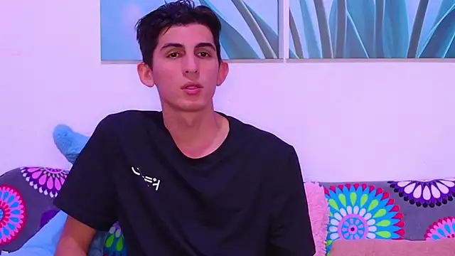 Ana and Leo online show from January 19, 2:21 pm