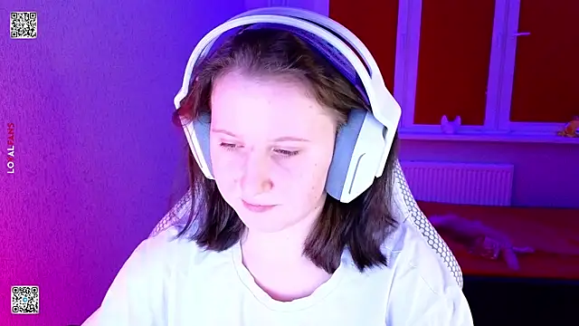 Snapshot of mon_lola chatting on January 31, 7:11 pm mon lola online show from January 31, 7:11 pm