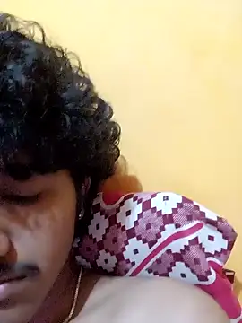 Snapshot of CosmicEmuu chatting on January 14, 8:48 pm CosmicEmuu online show from January 14, 8:48 pm