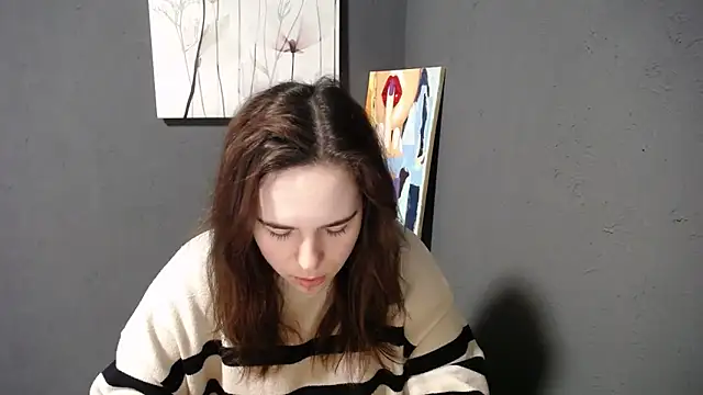 mini girly online show from March 20, 7:25 am