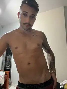Snapshot of carvalhofelipe chatting on January 28, 1:50 am carvalhofelipe online show from January 28, 1:50 am