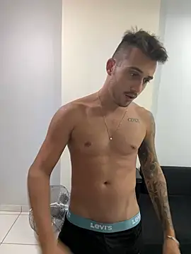 Snapshot of carvalhofelipe chatting on February 28, 10:28 pm carvalhofelipe online show from February 28, 10:28 pm