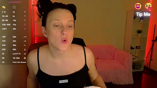 Snapshot of DianaRadrigo chatting on January 16, 9:37 am DianaRadrigo online show from January 16, 9:37 am