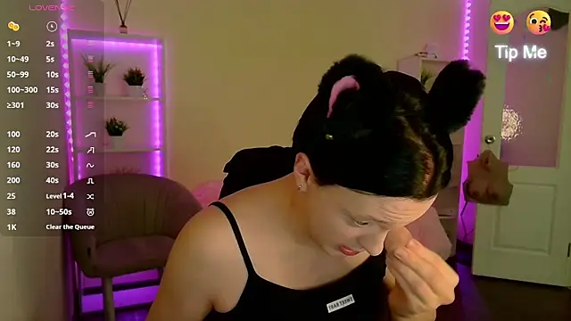 Snapshot of DianaRadrigo chatting on January 21, 7:26 am DianaRadrigo online show from January 21, 7:26 am