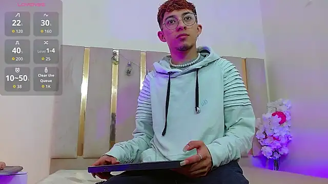 Axel tay online show from October 24, 3:36 am