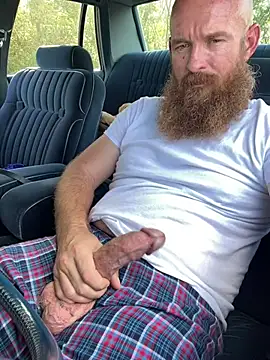 Snapshot of 32XRedBeard chatting on February 26, 9:16 pm 32XRedBeard online show from February 26, 9:16 pm