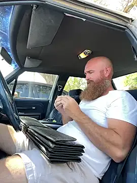 Snapshot of 32XRedBeard chatting on February 27, 7:26 pm 32XRedBeard online show from February 27, 7:26 pm