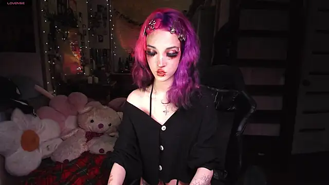 Snapshot of Ink__pleasure chatting on May 23, 9:52 pm Ink pleasure online show from May 23, 9:52 pm