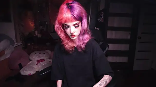 Ink  pleasure online show from June 30, 11:39 pm