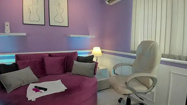 Emma Walkerr  online show from January 29, 7:11 pm