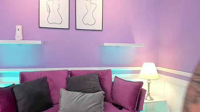 Emma Walkerr  online show from February 3, 10:11 pm