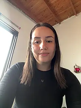 Snapshot of Jullya_x chatting on June 8, 8:31 pm Jullya x online show from June 8, 8:31 pm