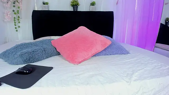 Bonny and carrot online show from December 20, 6:48 pm