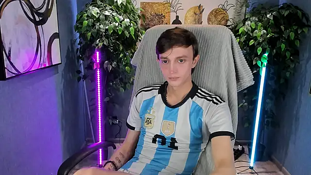 John Weasley online show from October 18, 6:05 am