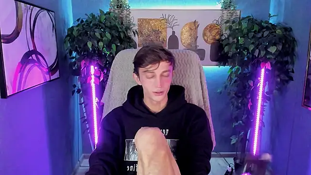 John Weasley online show from November 29, 1:03 pm