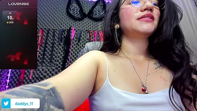 Snapshot of lilihot_ chatting on February 11, 10:28 pm lilihot  online show from February 11, 10:28 pm