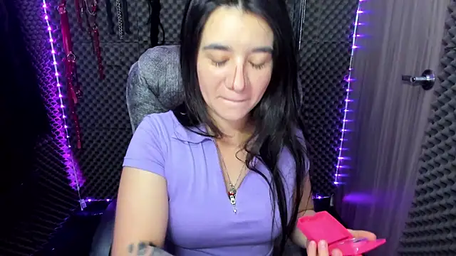 Snapshot of lilihot_ chatting on February 25, 4:10 pm lilihot  online show from February 25, 4:10 pm