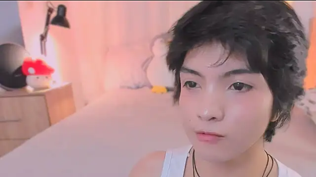 AllanYong18 online show from March 8, 11:58 am