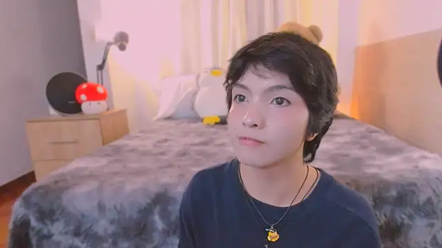 AllanYong18 online show from March 18, 4:15 am