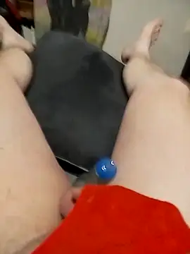 Snapshot of ludov17 chatting on March 9, 9:36 pm ludov17 online show from March 9, 9:36 pm