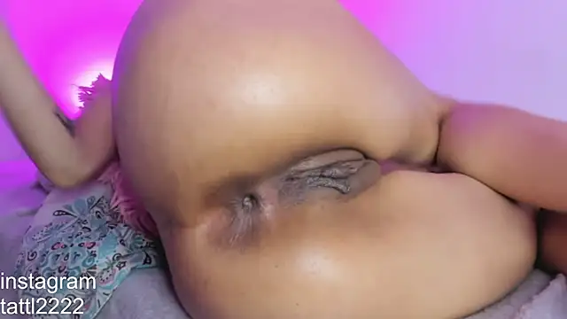 Snapshot of tattl2222 chatting on February 26, 2:04 am tattl2222 online show from February 26, 2:04 am