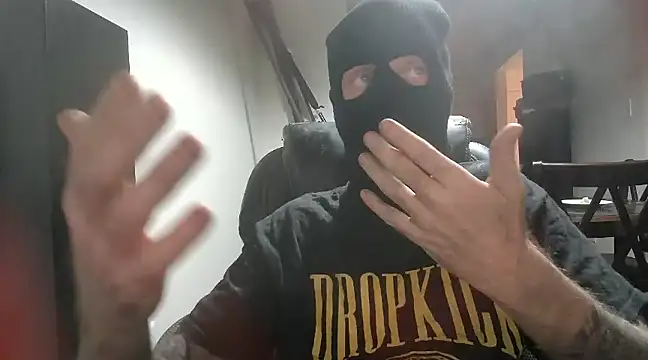 Snapshot of filthymind619 chatting on January 14, 2:08 am filthymind619 online show from January 14, 2:08 am