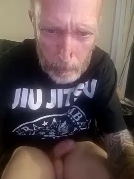 Snapshot of filthymind619 chatting on October 11, 11:47 pm filthymind619 online show from October 11, 11:47 pm