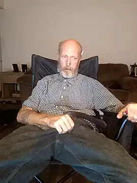 Snapshot of filthymind619 chatting on November 2, 1:52 am filthymind619 online show from November 2, 1:52 am