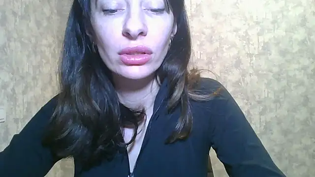 Snapshot of LissaBlossom chatting on January 8, 8:06 am LissaBlossom online show from January 8, 8:06 am