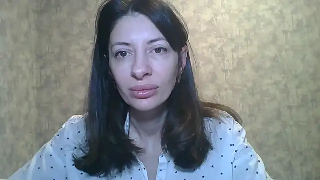 Snapshot of LissaBlossom chatting on January 10, 4:33 am LissaBlossom online show from January 10, 4:33 am
