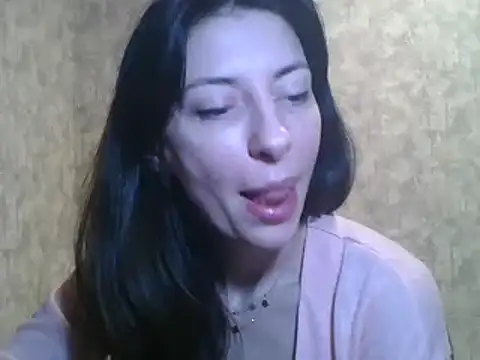 Snapshot of LissaBlossom chatting on February 1, 8:50 am LissaBlossom online show from February 1, 8:50 am
