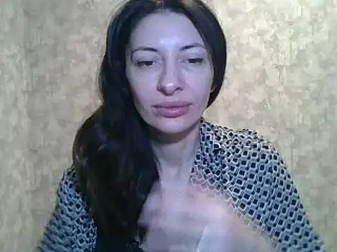 Snapshot of LissaBlossom chatting on February 21, 8:07 am LissaBlossom online show from February 21, 8:07 am