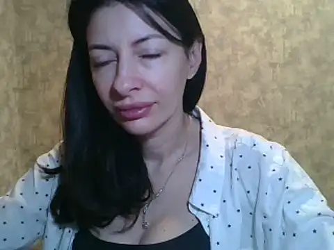 Snapshot of LissaBlossom chatting on March 18, 3:31 am LissaBlossom online show from March 18, 3:31 am