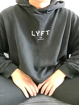 Snapshot of K0718 chatting on March 19, 5:52 am K0718 online show from March 19, 5:52 am