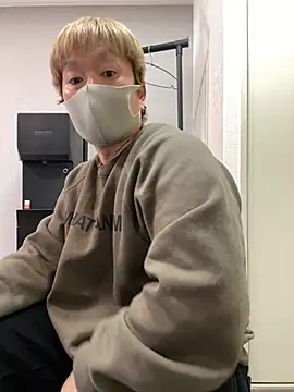 Snapshot of K0718 chatting on February 23, 6:33 am K0718 online show from February 23, 6:33 am