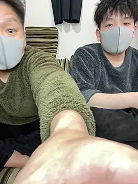 Snapshot of K0718 chatting on March 7, 2:03 pm K0718 online show from March 7, 2:03 pm