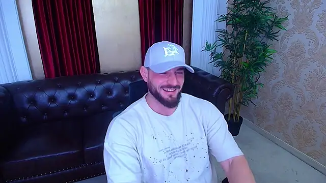 AdamJamesonn online show from November 3, 5:42 am