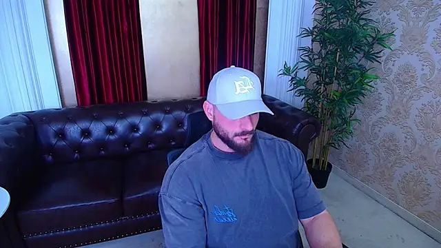 AdamJamesonn online show from November 11, 5:29 am