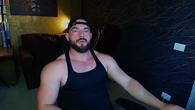 Snapshot of AdamJamesonn chatting on May 27, 4:53 am AdamJamesonn online show from May 27, 4:53 am