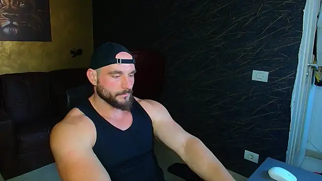 Snapshot of AdamJamesonn chatting on June 8, 7:09 am AdamJamesonn online show from June 8, 7:09 am