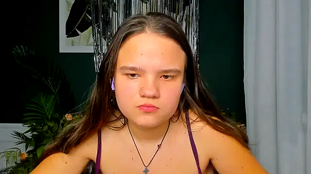 AdeleCruz online show from March 7, 10:01 am