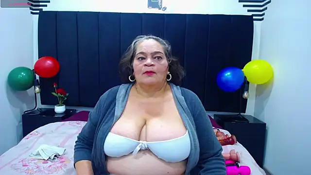 VickyBoobss online show from October 23, 8:07 pm