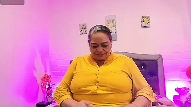 Snapshot of VickyBoobss chatting on July 2, 12:22 pm VickyBoobss online show from July 2, 12:22 pm