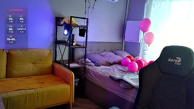 Snapshot of leon_yuugen chatting on February 27, 8:06 am leon yuugen online show from February 27, 8:06 am